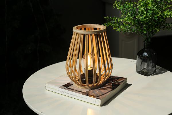 Solight bambusová lucerna s LED žárovkou, teplá bílá, 2x AA, 20cm